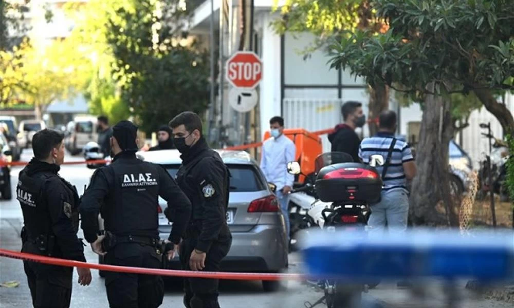 Αιγάλεω: Ποινική δίωξη για ανθρωποκτονία με δόλο στον μητροκτόνο
